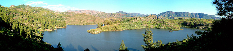 Пресноводное озеро на одном из островов Канарского архипелага как пример экосистемы